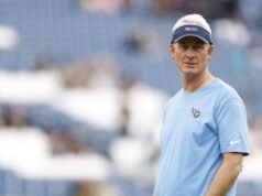 Relatório: Mike McCoy se junta aos Raiders como assistente técnico