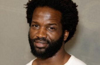 O diretor critica o racismo institucional da BBC