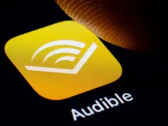 Audible lança nível mais barato em meio à crescente concorrência por audiolivros