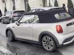 Kylian Mbappe foi flagrado dirigindo um carro modesto de £ 35.000, apesar de ganhar um incrível salário anual de £ 12,8 milhões