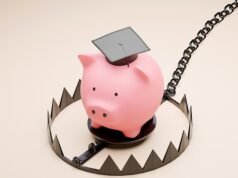 O truque de dinheiro de cinco minutos que usei para aumentar minha pensão em MILHARES e o truque de empréstimo estudantil que aprendi há nove anos e que todos deveriam saber: RACHEL RICKARD STRAUS