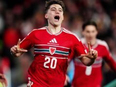 Finais da Copa do Mundo AO VIVO: Últimos resultados e atualizações enquanto Dan James marca um gol impressionante para o País de Gales contra a Bósnia, Sandro Tonali quebra a forte defesa da Irlanda do Norte enquanto a Irlanda lidera em Praga