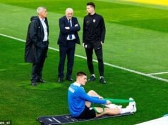 O técnico da Eslovênia avisa o Manchester United que não será pressionado por Benjamin Sesko após o intervalo