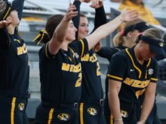 Softball Mizzou supera déficit inicial e perturba Alabama