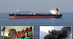 Os preços do petróleo cairão para perto de US$ 80, à medida que os EUA recuarem no que afirmam terem sido oleodutos através do Estreito de Ormuz.