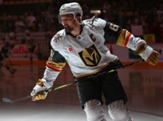 Golden Knights Mark Stone deixa o jogo com uma lesão desconhecida