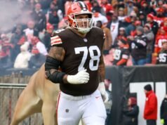 Lançamento dos Browns iniciando OT Jack Conklin, diz fonte