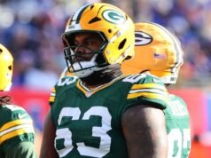 Fonte: Ex-Packers LT Rasheed Walker concorda em se juntar aos Panthers
