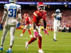 Eagles WR Hollywood Brown concorda com contrato de um ano