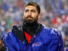 DE AJ Epenesa assina contrato de 1 ano com Browns, diz fonte