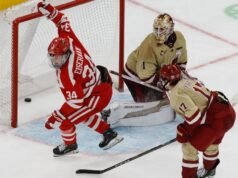 Islanders assinam contrato de novato com Eiserman