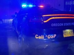 Mulher de Oregon morre após ser atropelada por empilhadeira na rodovia