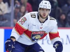 Greer, dos Panteras, foi suspenso por 3 jogos por empurrar Flames Zary