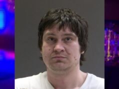 Homem acusado de sexo, delitos de drogas envolvendo menores, polícia procura mais vítimas