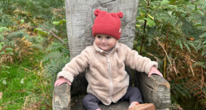 Uma criança se torna um irmão mais velho, seguido pelo pior pesadelo dos pais