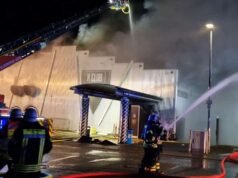 Incêndio em uma boate na Alemanha: centenas de pessoas foram evacuadas