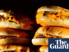 Proibição de publicidade de junk food no Reino Unido está tão diluída que pode ser em grande parte ineficaz, dizem especialistas | política de saúde