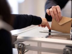 Eleições municipais na França: urnas abertas para o segundo turno