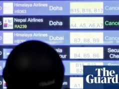 Centenas de milhares de passageiros retidos ou desviados devido ao encerramento do espaço aéreo no Médio Oriente | Guerra EUA-Israel contra o Irã