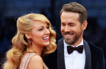 Blake Lively & Ryan Pack no PDA no jogo de futebol