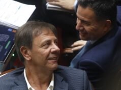 Oscar Jago escolhe Adorni para seu passeio pela política de Punta del Este El Intransigente