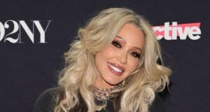 Esposa de Jelly Rolls, Bunnie Xo, antes e depois do vídeo de facelift