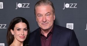 Hilaria Baldwin e Alec Baldwin vendem casa em Long Island e mudam-se com 7 filhos