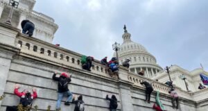 Em 6 de janeiro, a Suprema Corte rejeitou a exigência dos manifestantes para anular o perdão de Trump