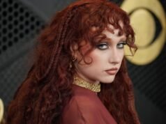 ‘Você não merece isso’: Chappelle Roan fala após as acusações de estrela do futebol