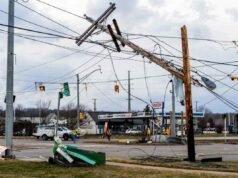 Vídeo mostra a pior destruição de tornado em Michigan em 46 anos