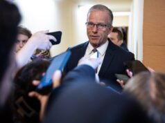 Legislador do Partido Republicano pede que John Thune seja substituído como líder do Senado