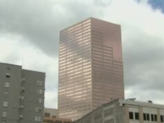 Portland City Grill continua a oferecer vistas panorâmicas do Big Pink