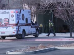 EM VÍDEO | Bateu em um prédio enquanto dirigia uma ambulância roubada em Idaho