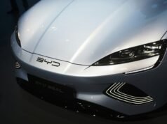 Como a nova tecnologia e alcance de carregamento de veículos elétricos da BYD se compara ao Tesla e ao resto