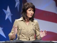 Fotos do ex-secretário do DHS de Trump – Hollywood Life