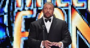 Os fãs estão criticando a decisão do Hall da Fama da WWE