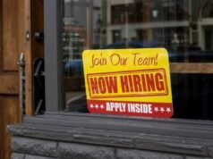 Lista de empresas que demitiram funcionários em abril