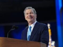 As chances de Roy Cooper de derrubar a cadeira do Partido Republicano no Senado da Carolina do Norte: pesquisas