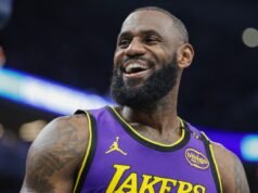 LeBron James, do Lakers, insultou dois Pacers depois que eles não conseguiram bloqueá-los
