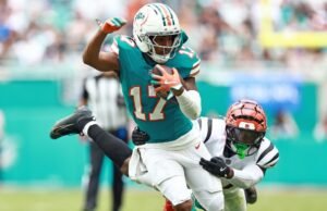 Golfinhos conseguem o substituto ‘incobrível’ de Jaylen Waddle no draft simulado de Mel Kiper