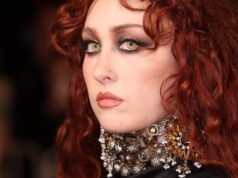 Chappell Roan pede desculpas após incidente com segurança da família Jorginho