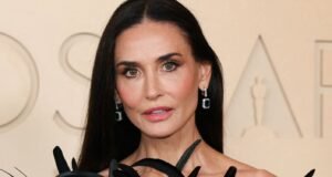 Demi More usou o Charlotte Tilbury Flawless Filter Skin Tint