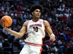 Como assistir Arizona x Arkansas: transmissão ao vivo do torneio NCAA Sweet 16, canal de TV