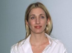 Sobre as irmãs Lauren e Lisa Bessette – Hollywood Life