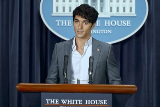 Notícias e atualizações da sequência de ‘Red, White and Royal Blue’: título, elenco e muito mais