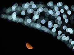 A lua entrará em seu terceiro quarto amanhã! Aqui está o que você precisa saber