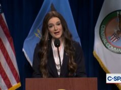 Kristi Noem insiste que não foi demitida no ‘SNL’ Cold Open