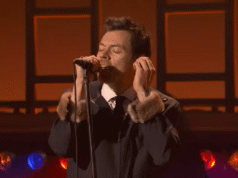 Assista Harry Styles cantando “Dance No More” e “Coming Up Roses”
