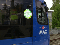 Várias linhas MAX foram atrasadas devido à atividade policial em East Portland