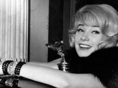 Shirley MacLaine vista na Califórnia